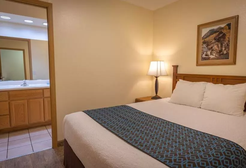 Helgeson Place Hotel & Suites