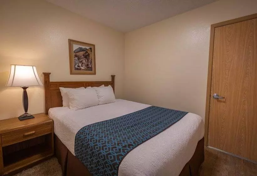 Helgeson Place Hotel & Suites