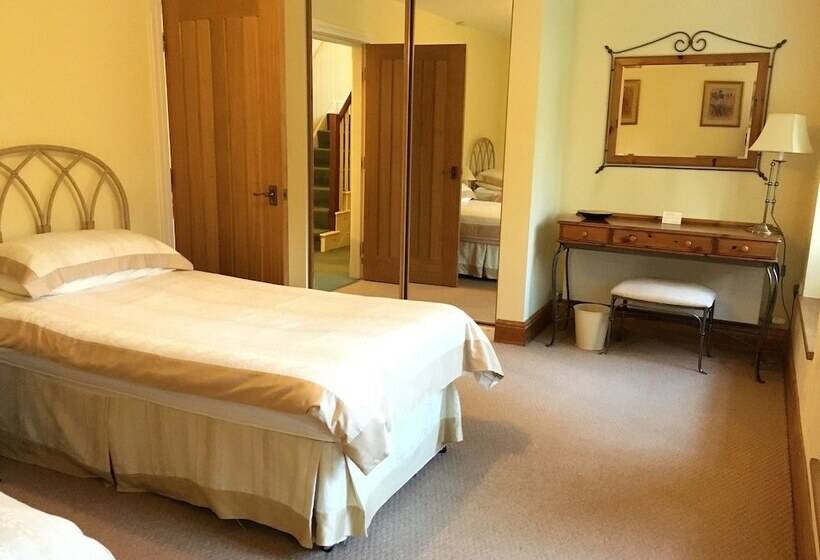 Hewenden Mill Holiday Homes