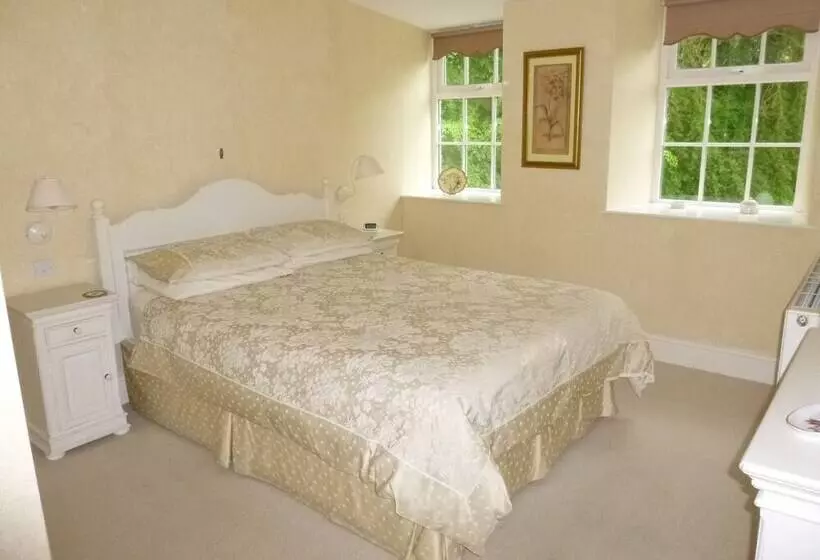 Hewenden Mill Holiday Homes