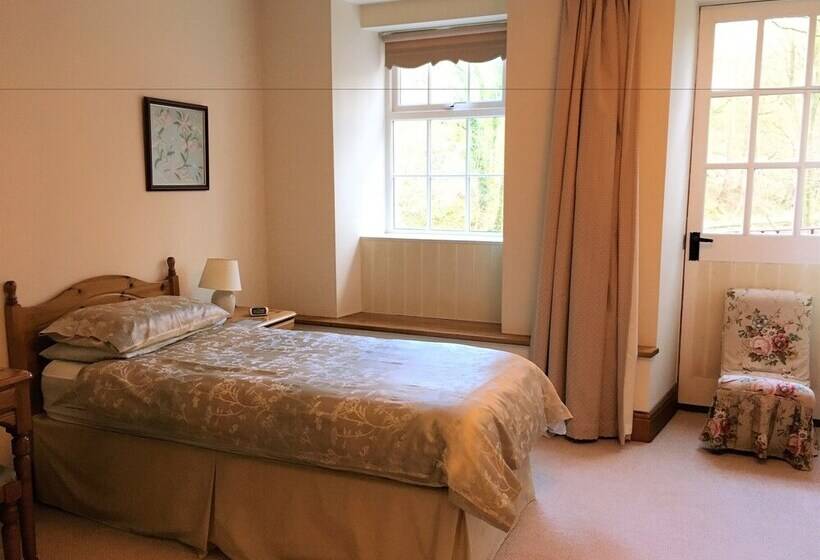 Hewenden Mill Holiday Homes