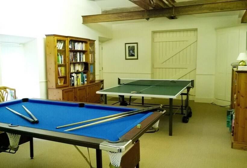 Hewenden Mill Holiday Homes