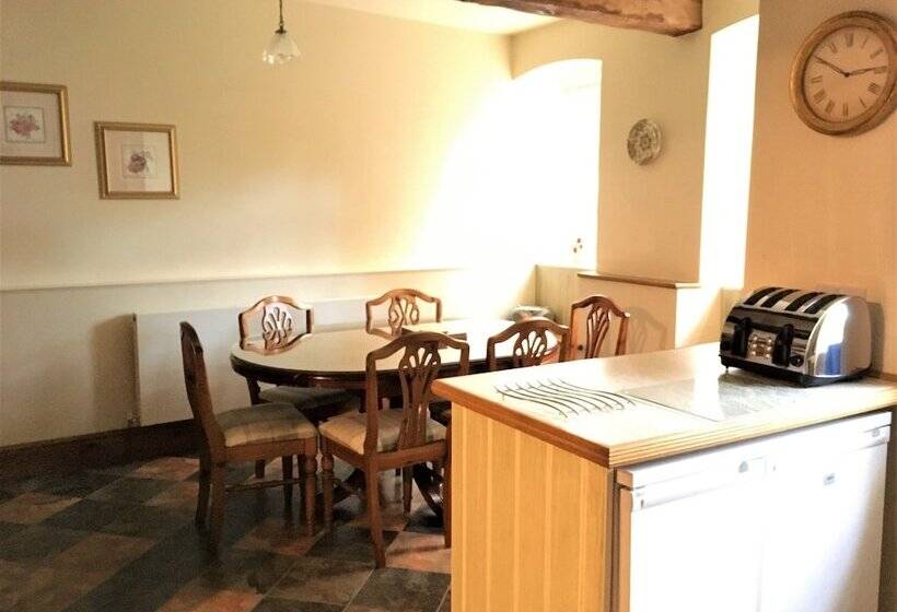 Hewenden Mill Holiday Homes