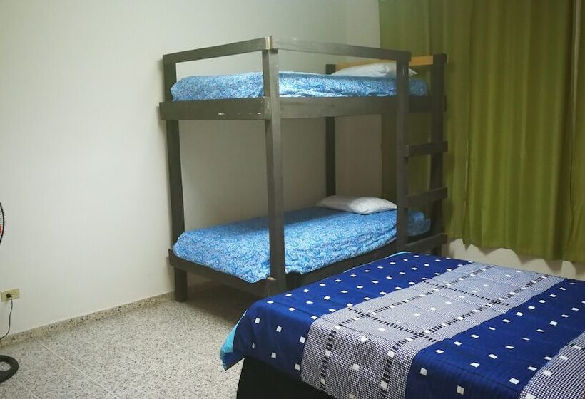 مسافرخانه Vinostal