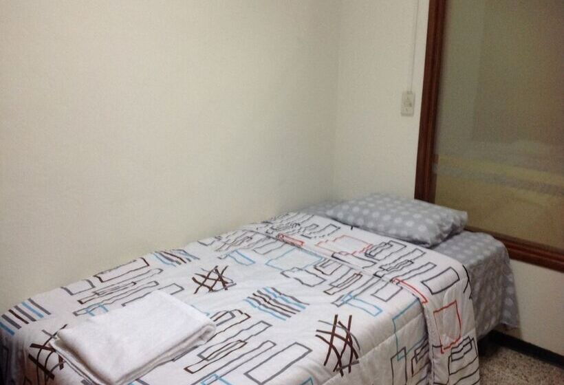 مسافرخانه Vinostal