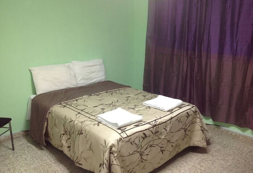 مسافرخانه Vinostal