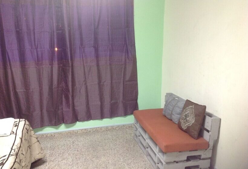 مسافرخانه Vinostal