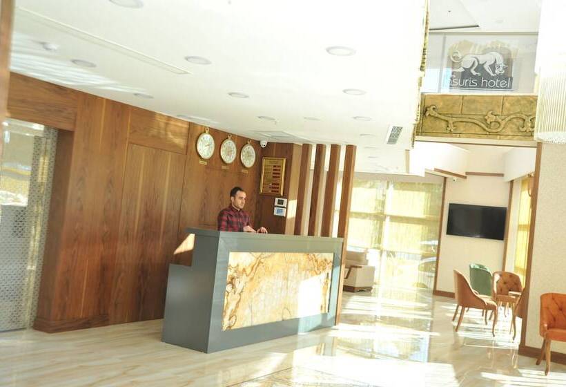 هتل Asuris
