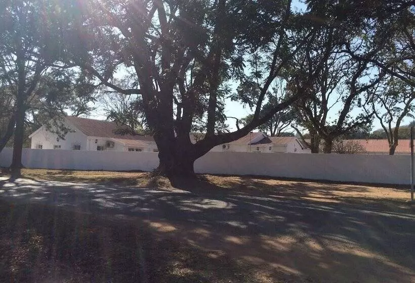 ホテル Highlands Inn