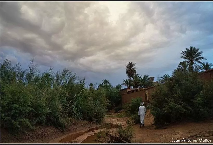 Hotelli Lodge Hara Oasis