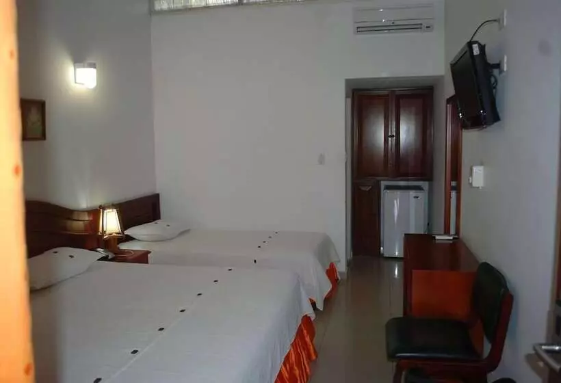 ホテル Los Puentes