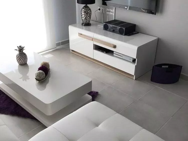 Hotelli Nova Beach Apartment