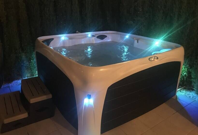 בית מלון כפרי Nova Beach Apartment