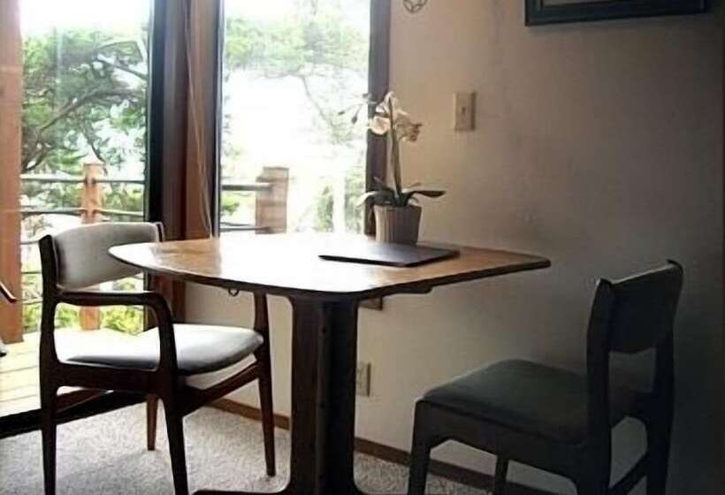 בית מלון כפרי The Inn At Manzanita