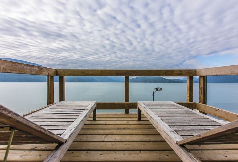 酒店 The Lodge On Harrison Lake