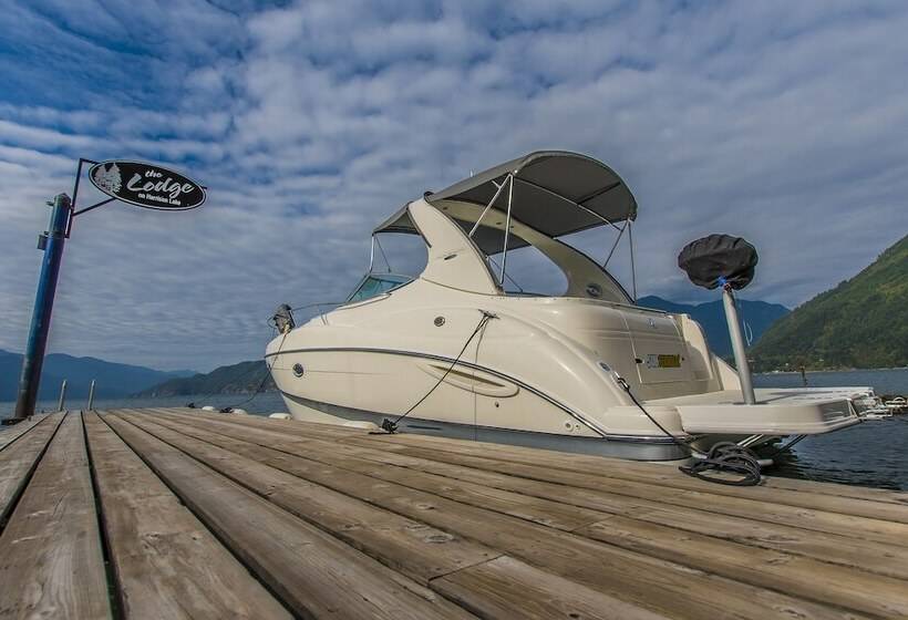 酒店 The Lodge On Harrison Lake