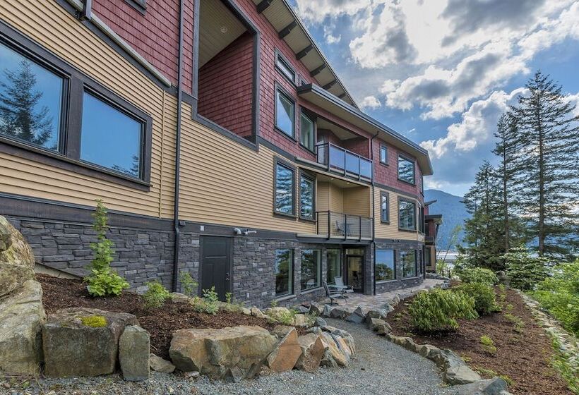 酒店 The Lodge On Harrison Lake