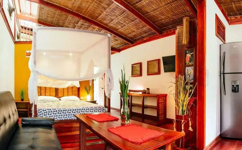 Hotelli Uva Blue Jungle Villas