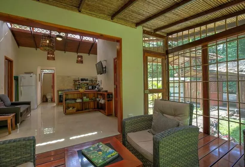 Hotelli Uva Blue Jungle Villas