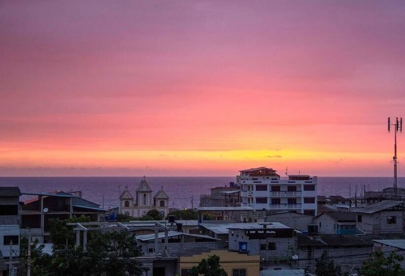 Mauna Suites And Hostal   Hostel