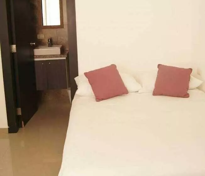Mauna Suites And Hostal   Hostel