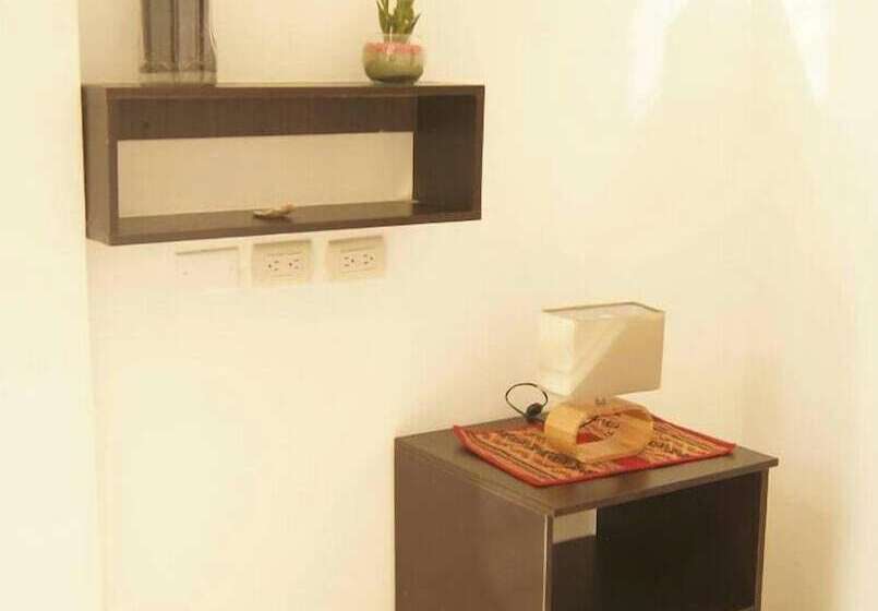 Mauna Suites And Hostal   Hostel