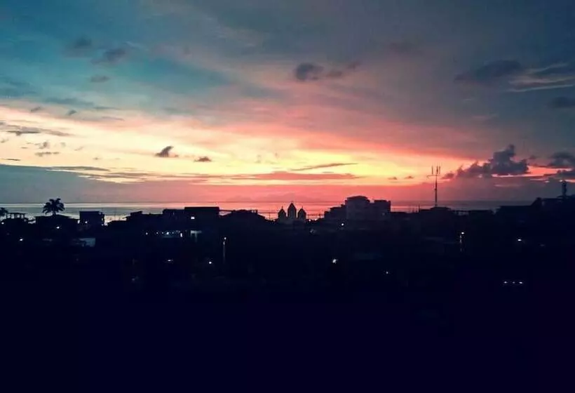 Mauna Suites And Hostal   Hostel