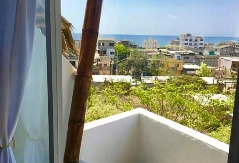 Mauna Suites And Hostal   Hostel