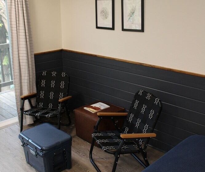 مُتل Loge Leavenworth Riverside