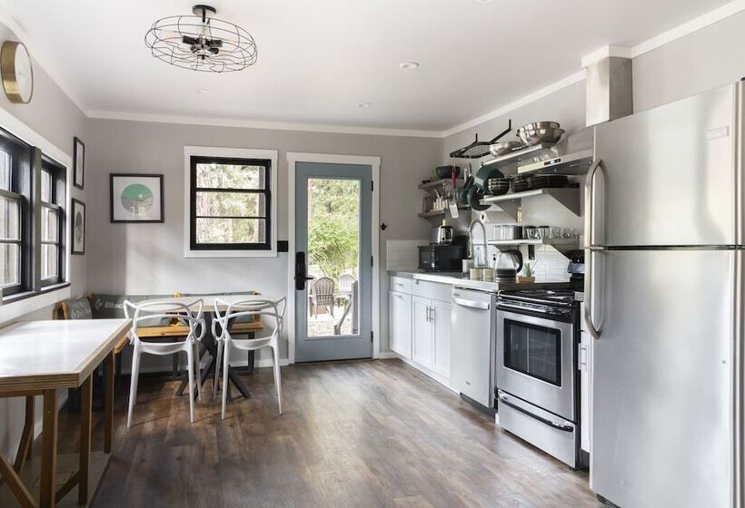 مُتل Loge Leavenworth Riverside