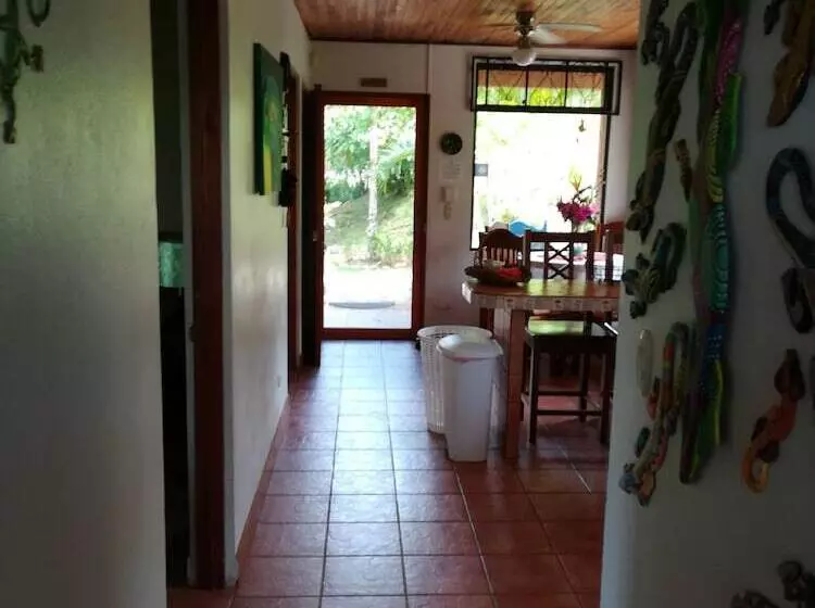 پانسیون Encantada Guest House: Spectacular View & Excellent Reviews