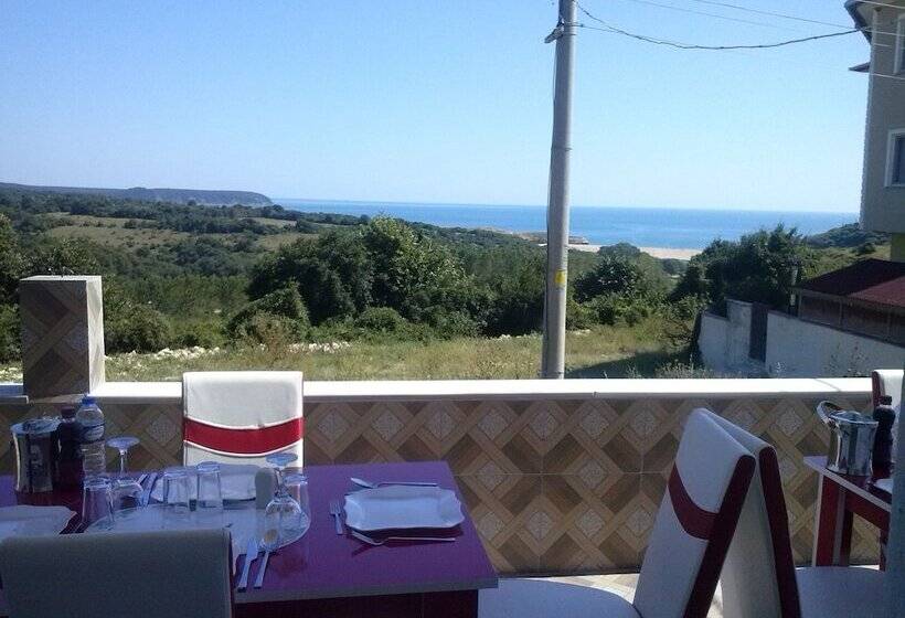 פנסיון Lara Konukevi