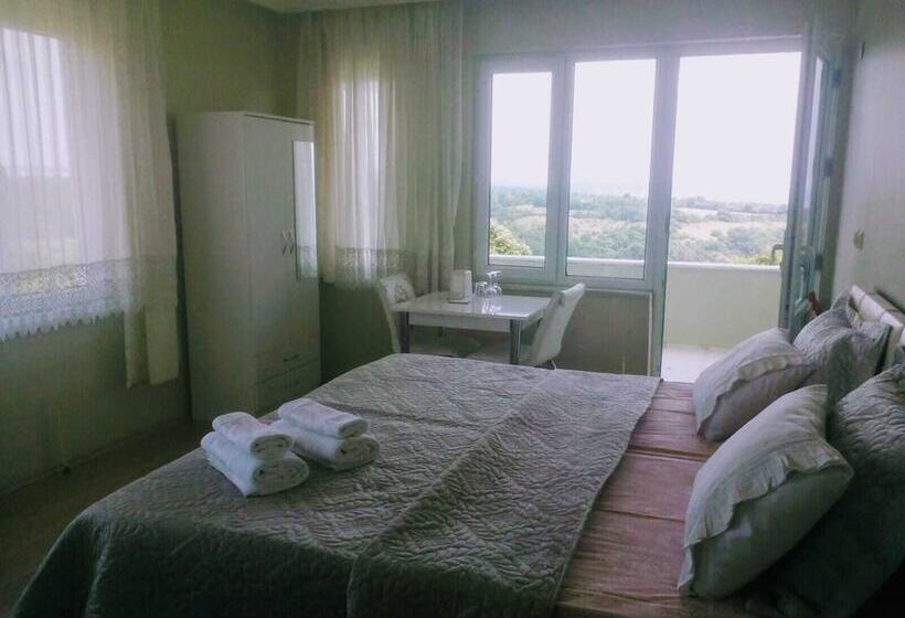 פנסיון Lara Konukevi