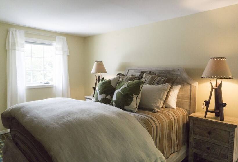 膳宿费 Snow Goose Inn