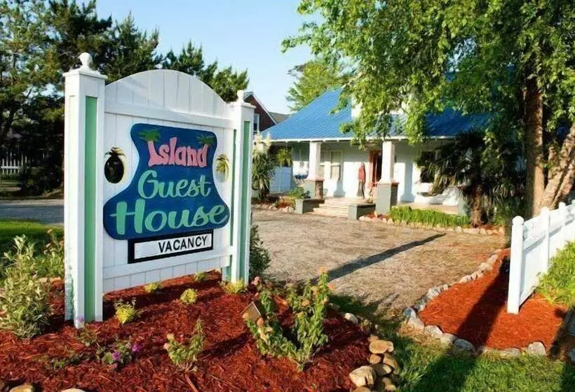 Majatalo The Island Guest House & Cottages