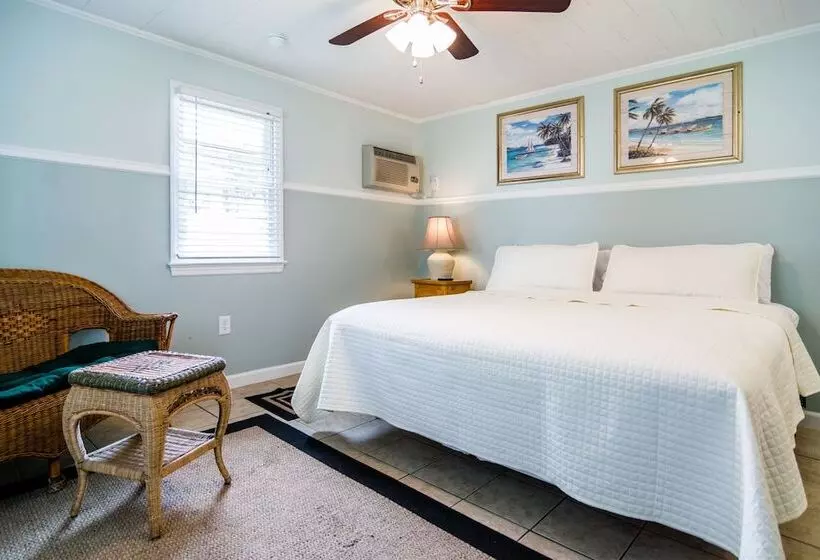 Majatalo The Island Guest House & Cottages