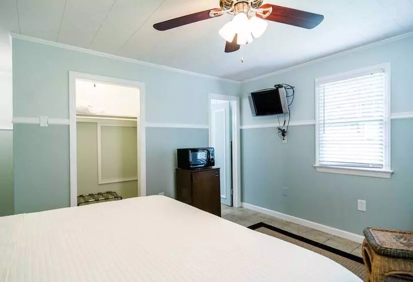 Majatalo The Island Guest House & Cottages