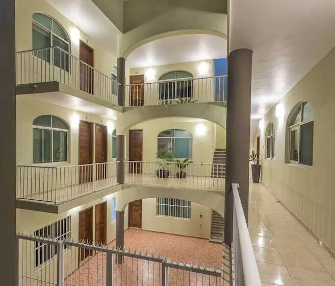 Retkeilymaja Punto Mita Eco Surf Suites & Café