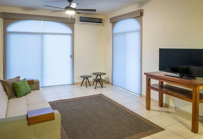 旅馆 Punto Mita Eco Surf Suites & Café