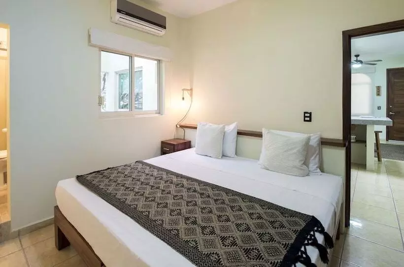 Retkeilymaja Punto Mita Eco Surf Suites & Café