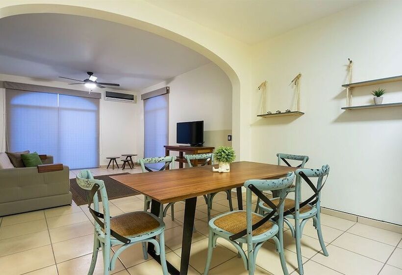 旅馆 Punto Mita Eco Surf Suites & Café