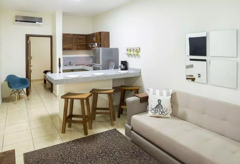 Retkeilymaja Punto Mita Eco Surf Suites & Café