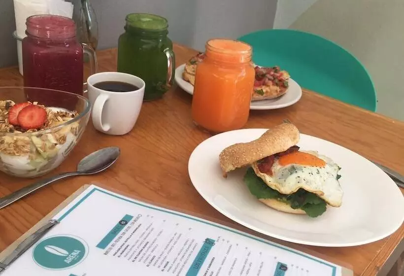 Retkeilymaja Punto Mita Eco Surf Suites & Café