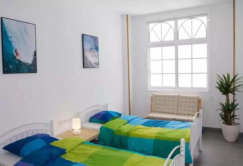 Artsurfcamp   Hostel