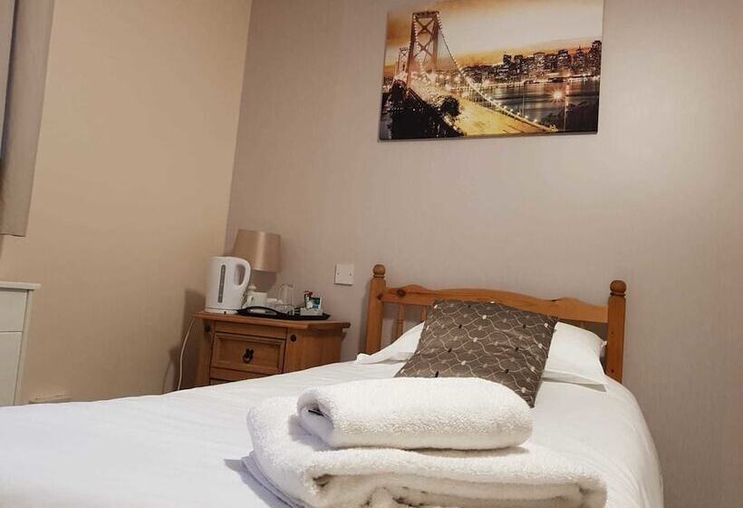 ベッドアンドブレックファースト Finedon Lodge