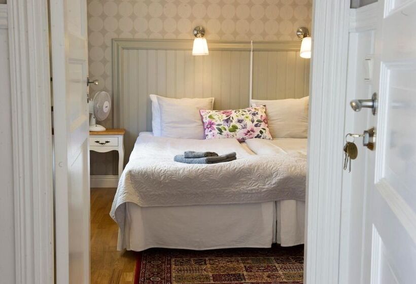 مبيت وإفطار Lilla Hotellet