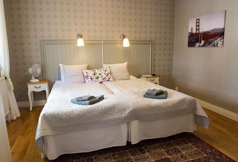 مبيت وإفطار Lilla Hotellet