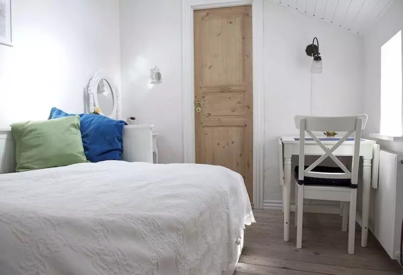 Aamiaismajoitus (B&B) Lotus Bb & Spa   Indre Ro Yoga