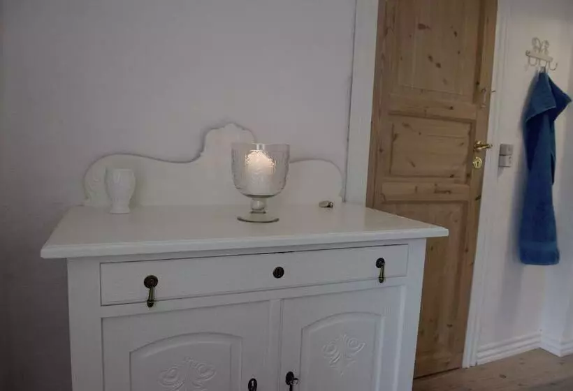 Aamiaismajoitus (B&B) Lotus Bb & Spa   Indre Ro Yoga