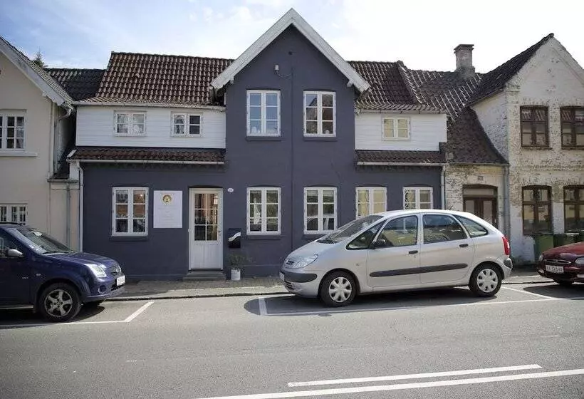 Aamiaismajoitus (B&B) Lotus Bb & Spa   Indre Ro Yoga